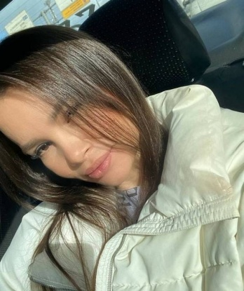 Живу в Москве и готова окутать тебя своей нежностью и страстью. Мои услуги просто непревзойденны - я создам для тебя атмосферу, полную удовольствия и наслаждения. Разнообразие моих возможностей поражает - от эротического массажа до экстаза в постели, я готова исполнить все твои самые потаенные фантазии. Не веришь? Просто посмотри на мои фото📸 и прочитай отзывы. Я обещаю, что с тобой будут только приятные моменты, исполненные виртуозных ласк и соблазнительных переживаний.🔥😘 Жанна